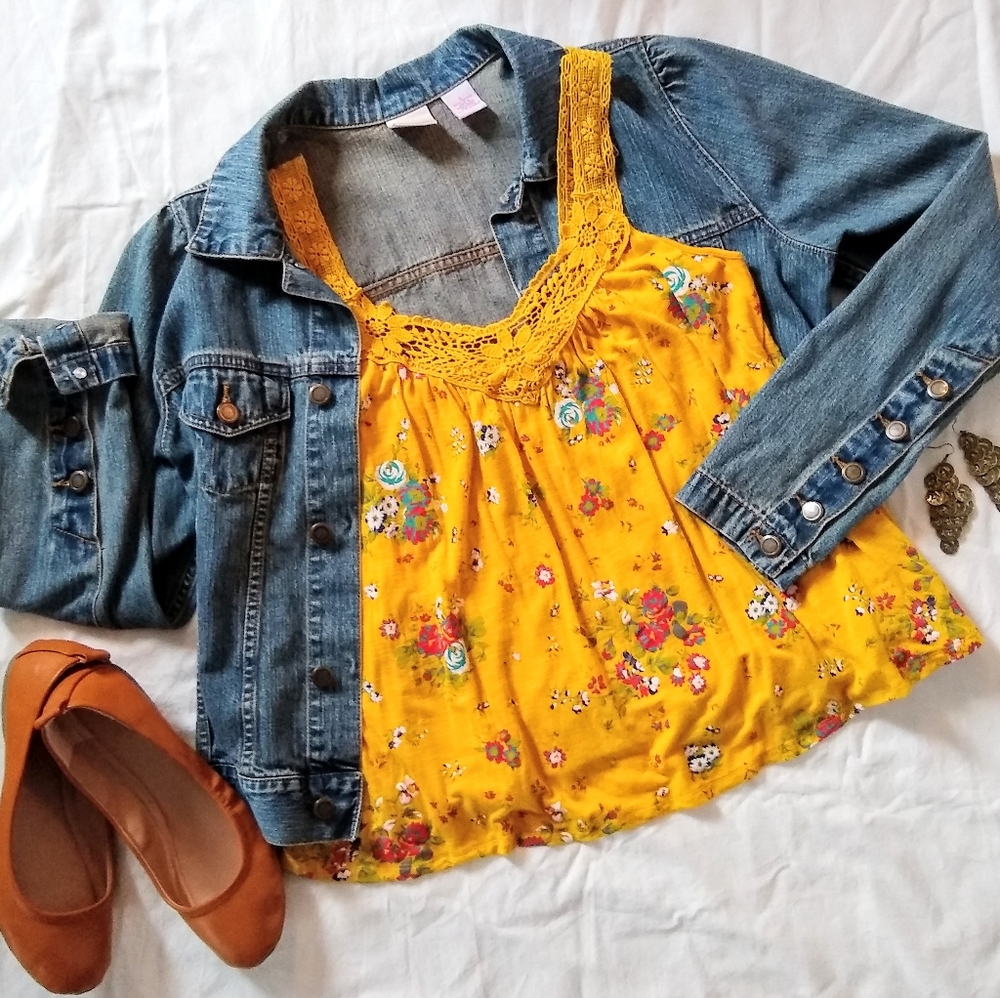 Eyeshadow Boho Floral Lace Tank